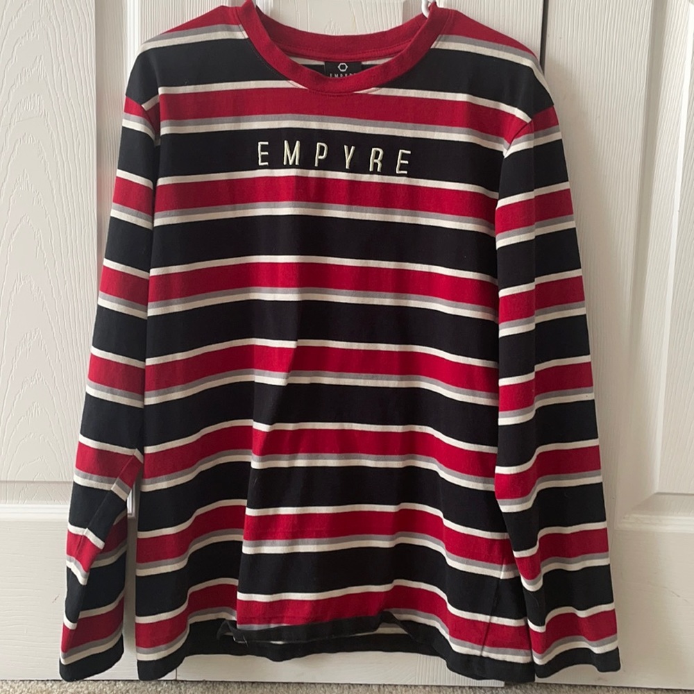 “EMPYRE” brand long sleeve. Size is Large in men’s. Only worn twice.